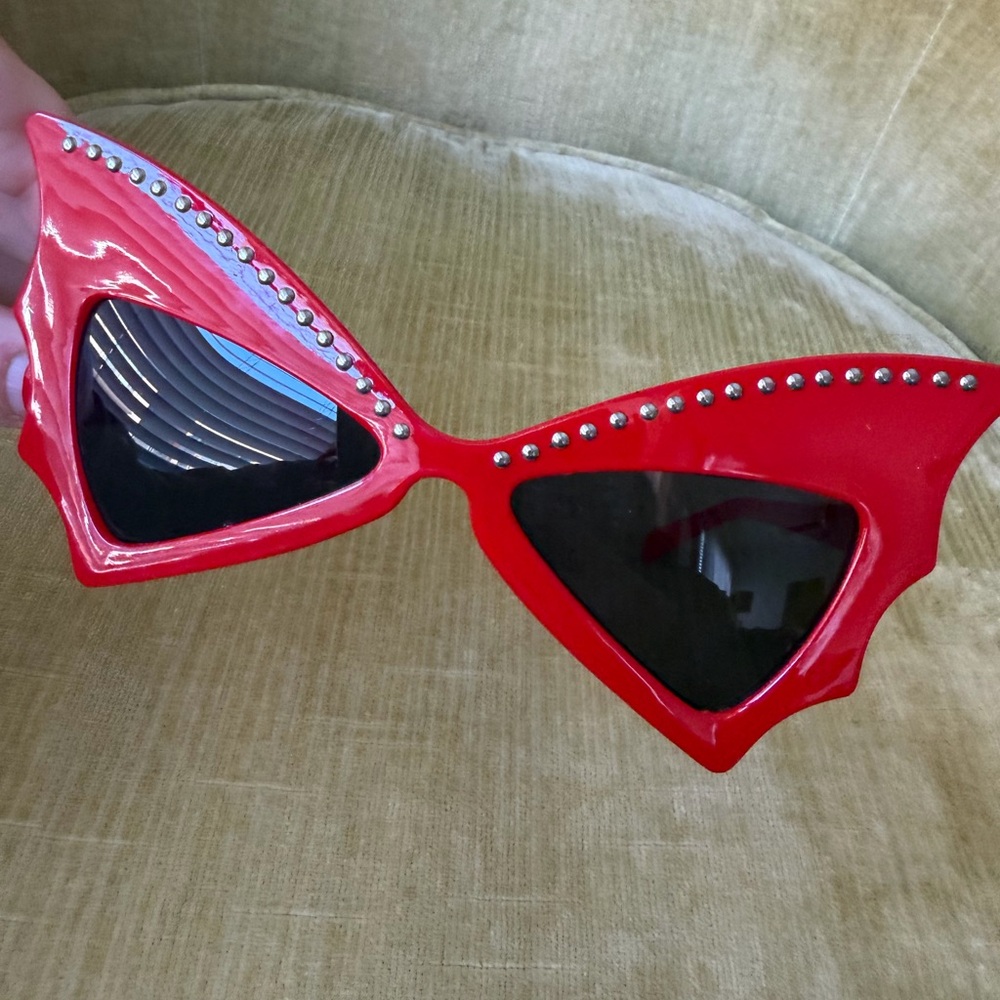 Red Cat-Eye Sunglasses with Rhinestones , new, never worn, batwing sunglasses - Picture 8 of 12